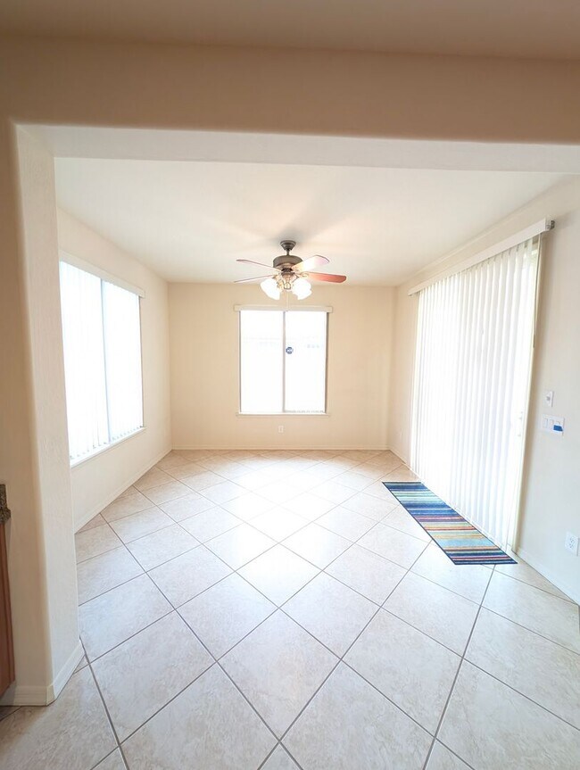 Building Photo - AVAILABLE NOW IN GREAT CHANDLER LOCATION!!!