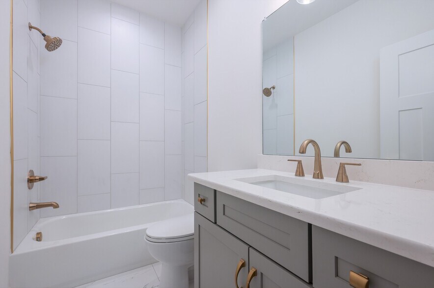 Building Photo - 116 Nickolas Cir