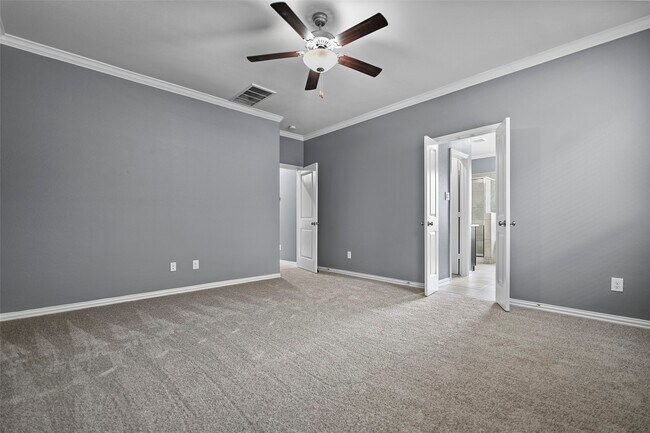 Building Photo - 2411 Lowndes Point