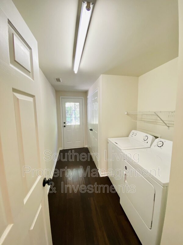 Building Photo - 10407 Winslet Dr