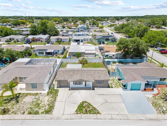Building Photo - 8247 Saybrook Dr