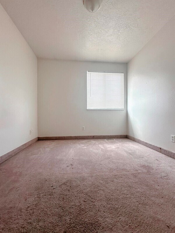 Building Photo - 1675 W 100 N