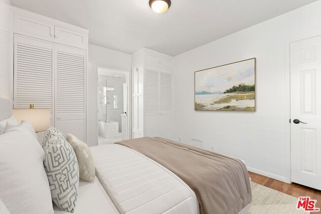 Building Photo - 8214 Creighton Ave