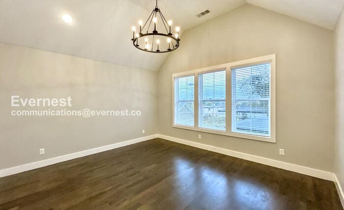 Building Photo - 1705 Cass St