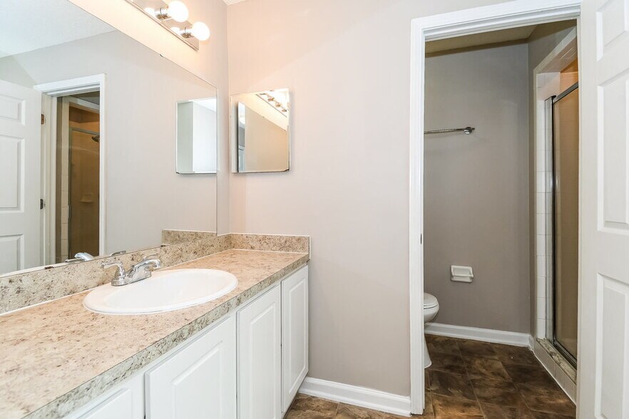 Building Photo - 2695 Coachman Lakes Dr