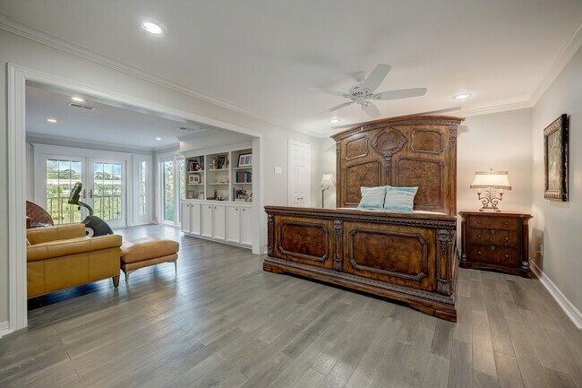 Building Photo - 4732 Post Oak Timber Dr