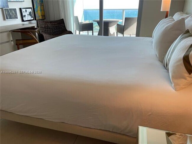 Building Photo - 4111 S Ocean Dr