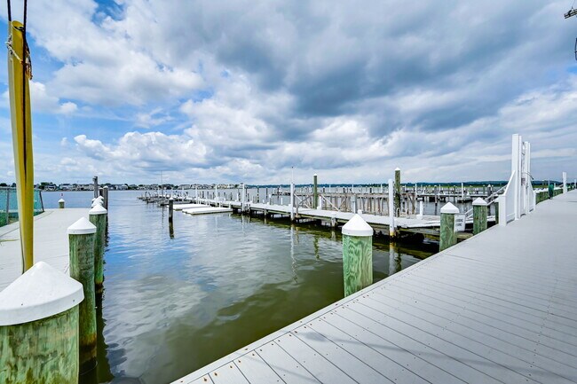 Building Photo - 97 Wharfside Dr