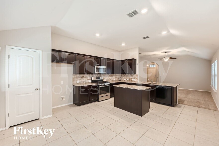 Building Photo - 14433 Serrano Ridge Rd