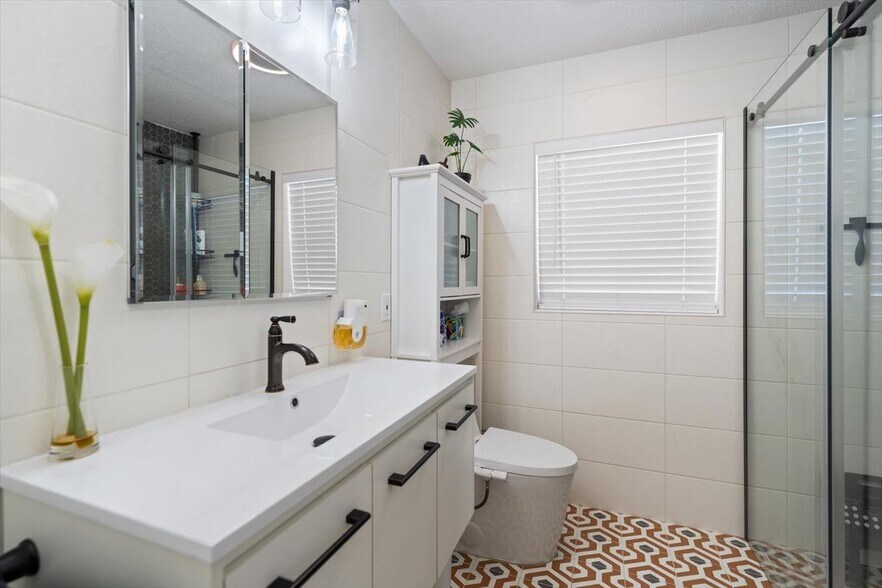 Building Photo - 2314 W Dewey St