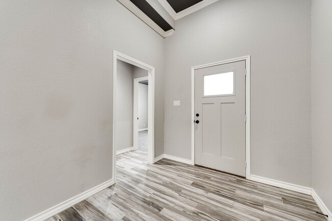 Building Photo - 1808 Big Easy St