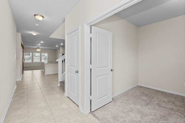 Building Photo - 9219 Cook Crk