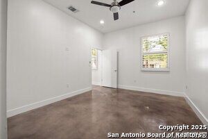 Building Photo - 1542 N Alamo St