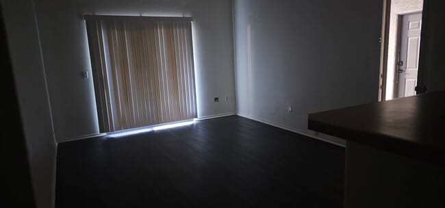 Building Photo - 8250 N Grand Canyon Dr