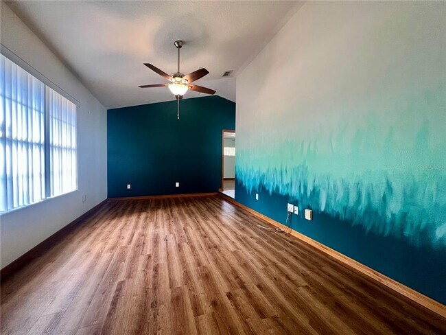 Building Photo - 1156 S Carpenter Ave