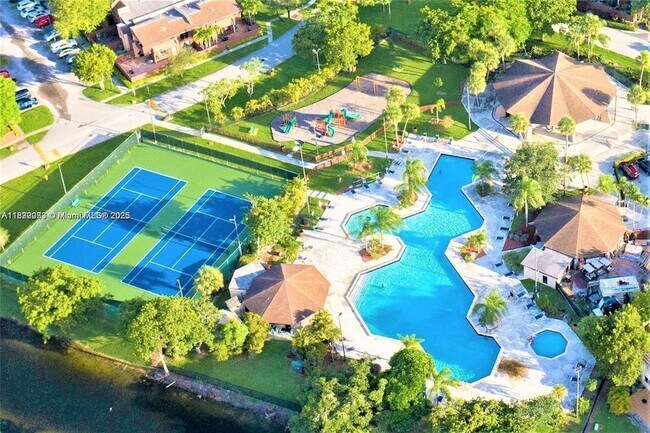 Building Photo - 6211 SW 116th Pl