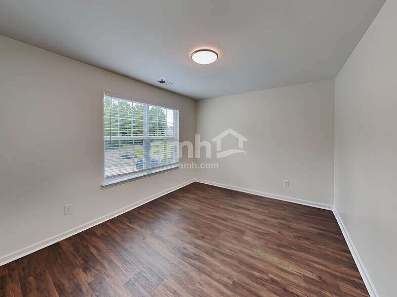 Building Photo - 1386 Key Manor Ln