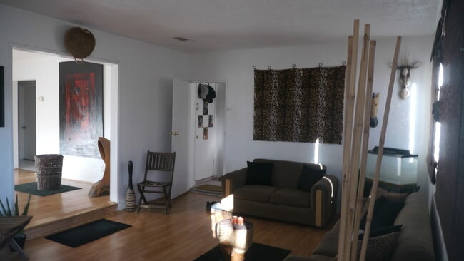 Building Photo - Home for Rent