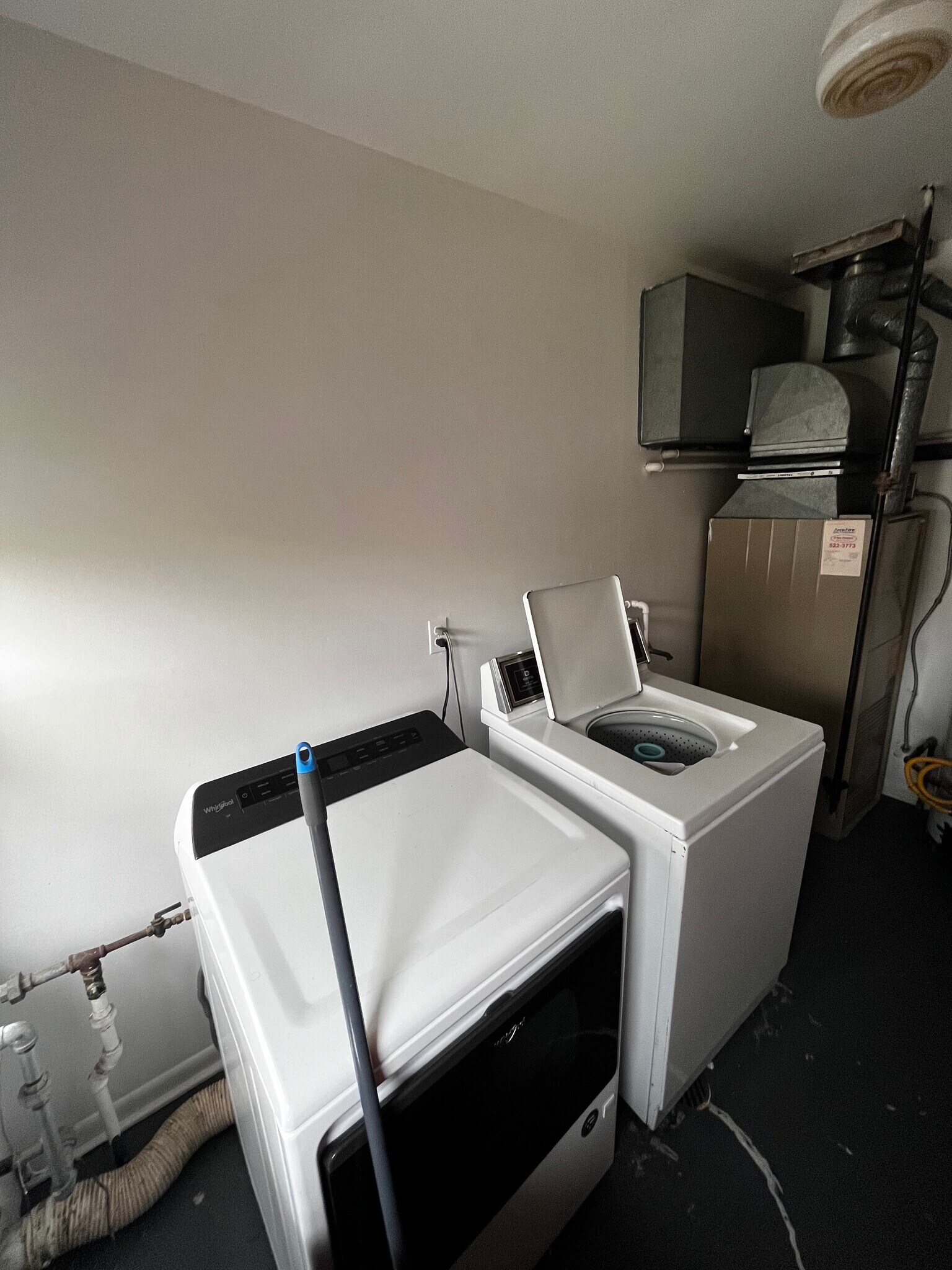 Laundry - 329 E 5th St