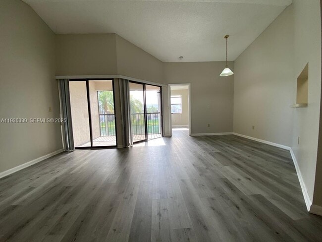 Building Photo - 1149 Independence Trail