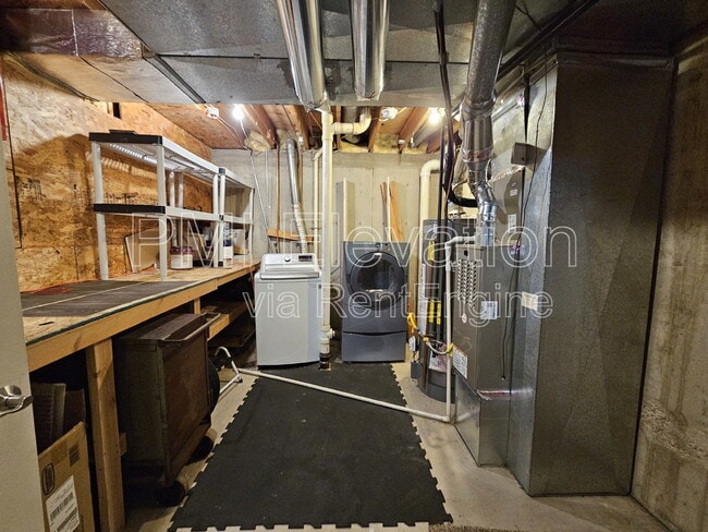 Building Photo - 4132 S Richfield Way
