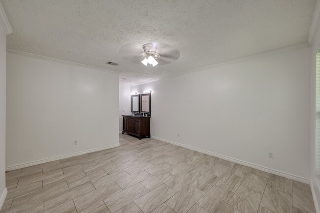 Building Photo - 25747 Timber Lakes Dr