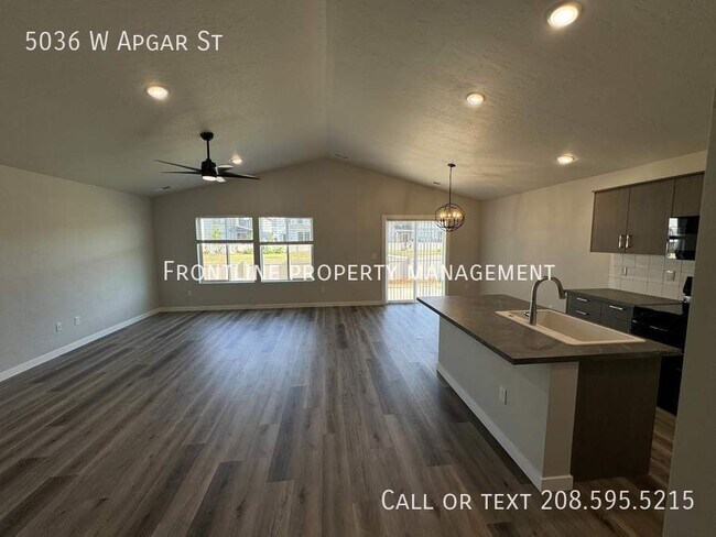 Building Photo - 5036 W Apgar St