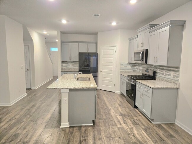 Building Photo - 4828 Southwind Rd