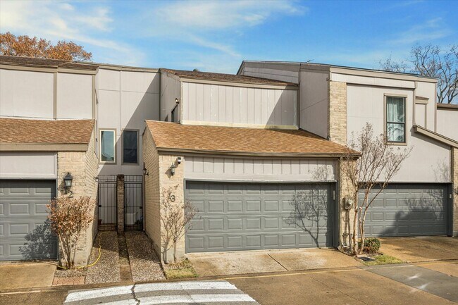 Building Photo - 880 Tully St