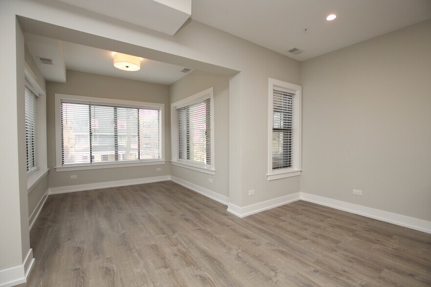 Building Photo - 1143 Maple Ave