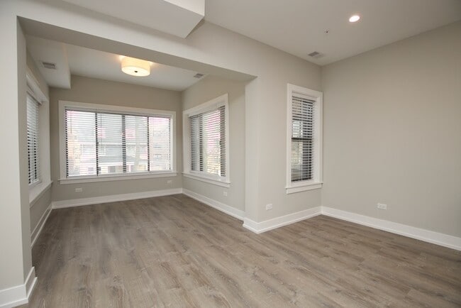 Building Photo - 1143 Maple Ave