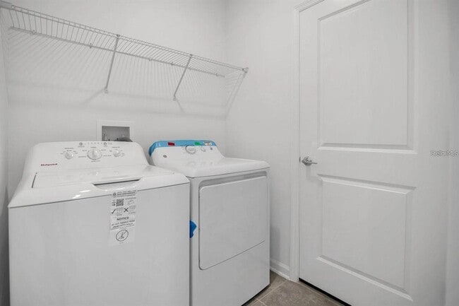 Building Photo - 2649 Armstrong Ave