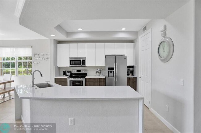 Building Photo - 8246 NW 127th Ln