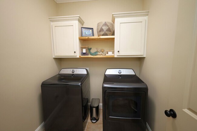 Building Photo - 3905 Crusader Ct