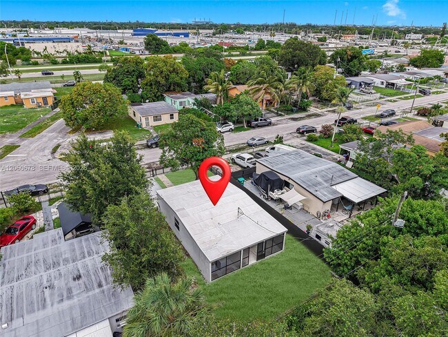 Building Photo - 2290 Rutland St