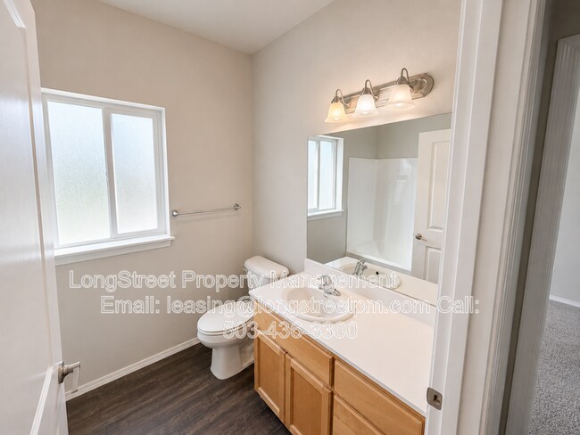 Building Photo - 3655 Pleasant View Dr NE