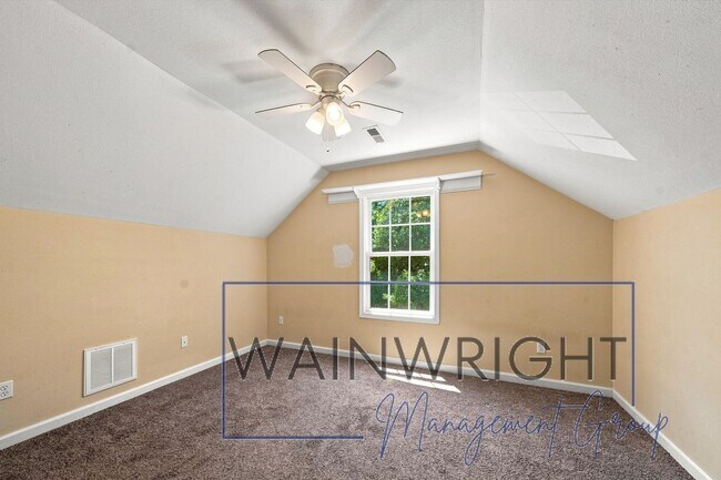Building Photo - Lake Access Home Wirtz, VA