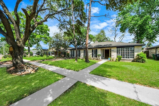 Building Photo - 9406 Vickijohn Dr