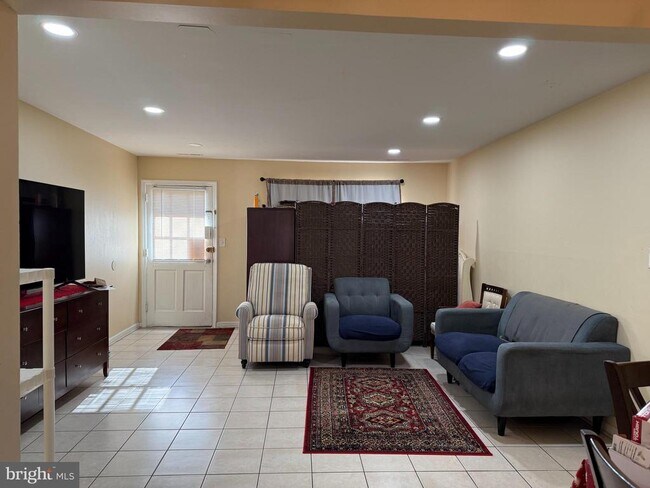 Building Photo - 47 Garden View Terrace