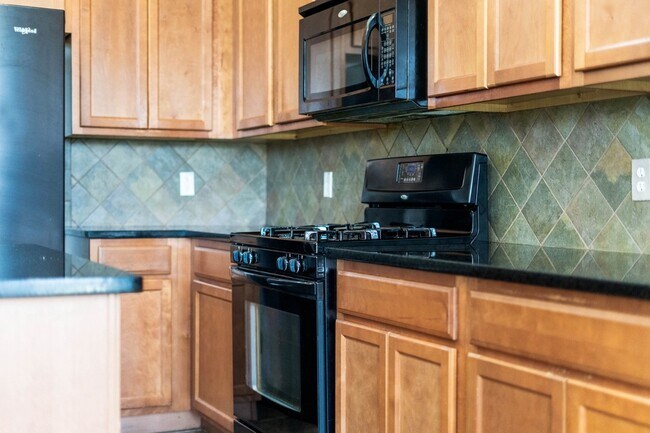 Building Photo - 24830 Mason Trail Dr