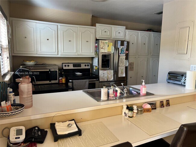 Building Photo - 15516 Sharpecroft Dr