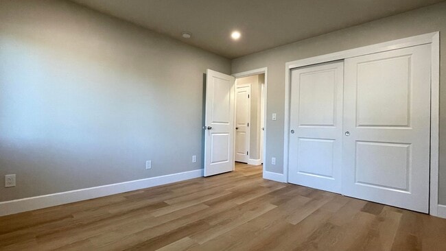 Building Photo - 3BD/2BA - Stylish Home Near Valley Fair Ma...