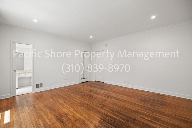 Building Photo - 107 N Mansfield Ave
