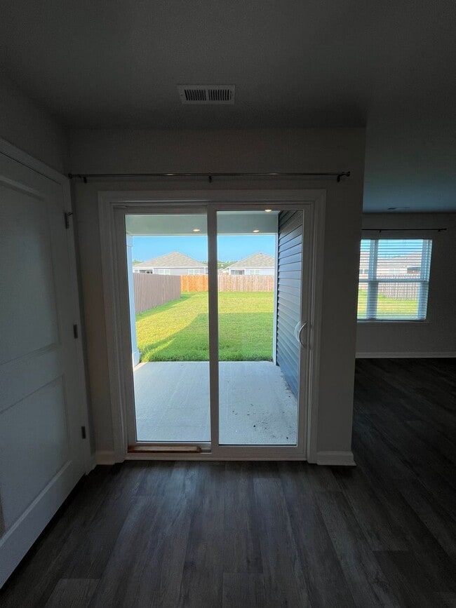 Building Photo - 3563 Wigeon Wy