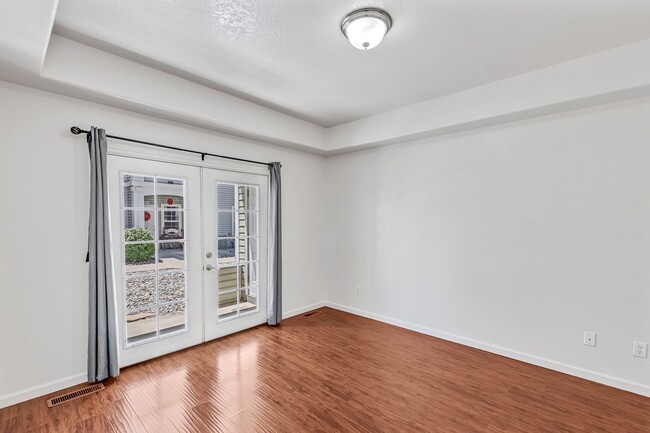 Building Photo - 623 Canyon Vista Way
