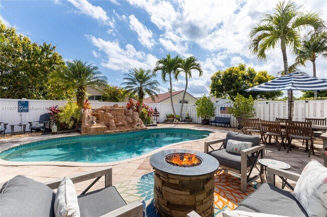 Building Photo - 19146 NW 24th Pl