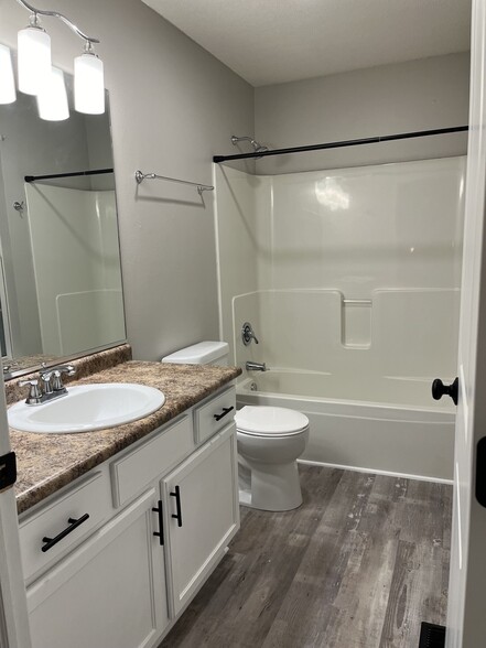 2nd Floor Bathroom - 1141 Cornerstone Ln