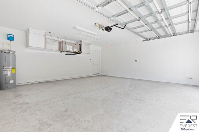 Building Photo - 4 Postman Ln