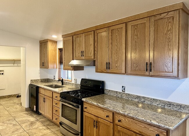 Building Photo - 5296 Comanche
