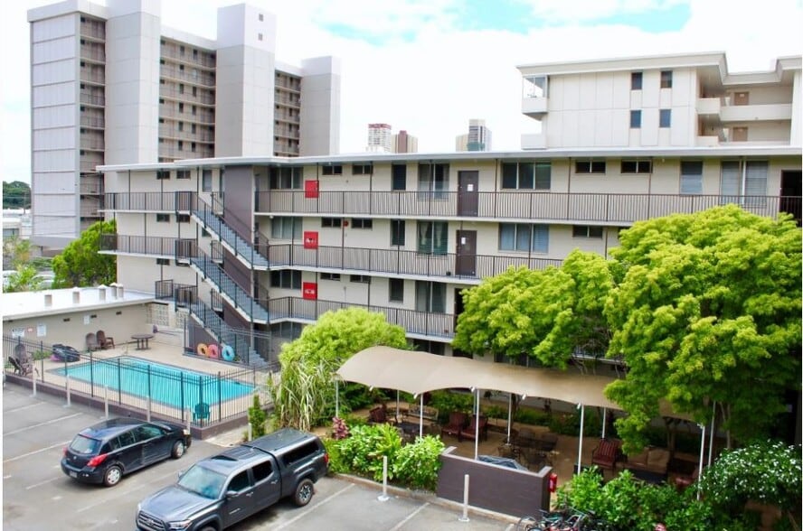 Primary Photo - Kalo Terrace